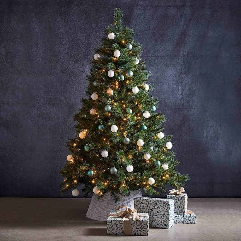 buy artificial Christmas tree