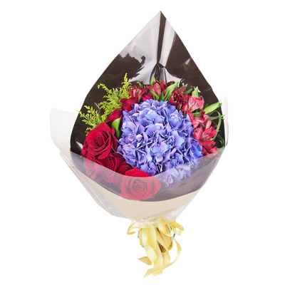 dark blue hydrangea bouquet